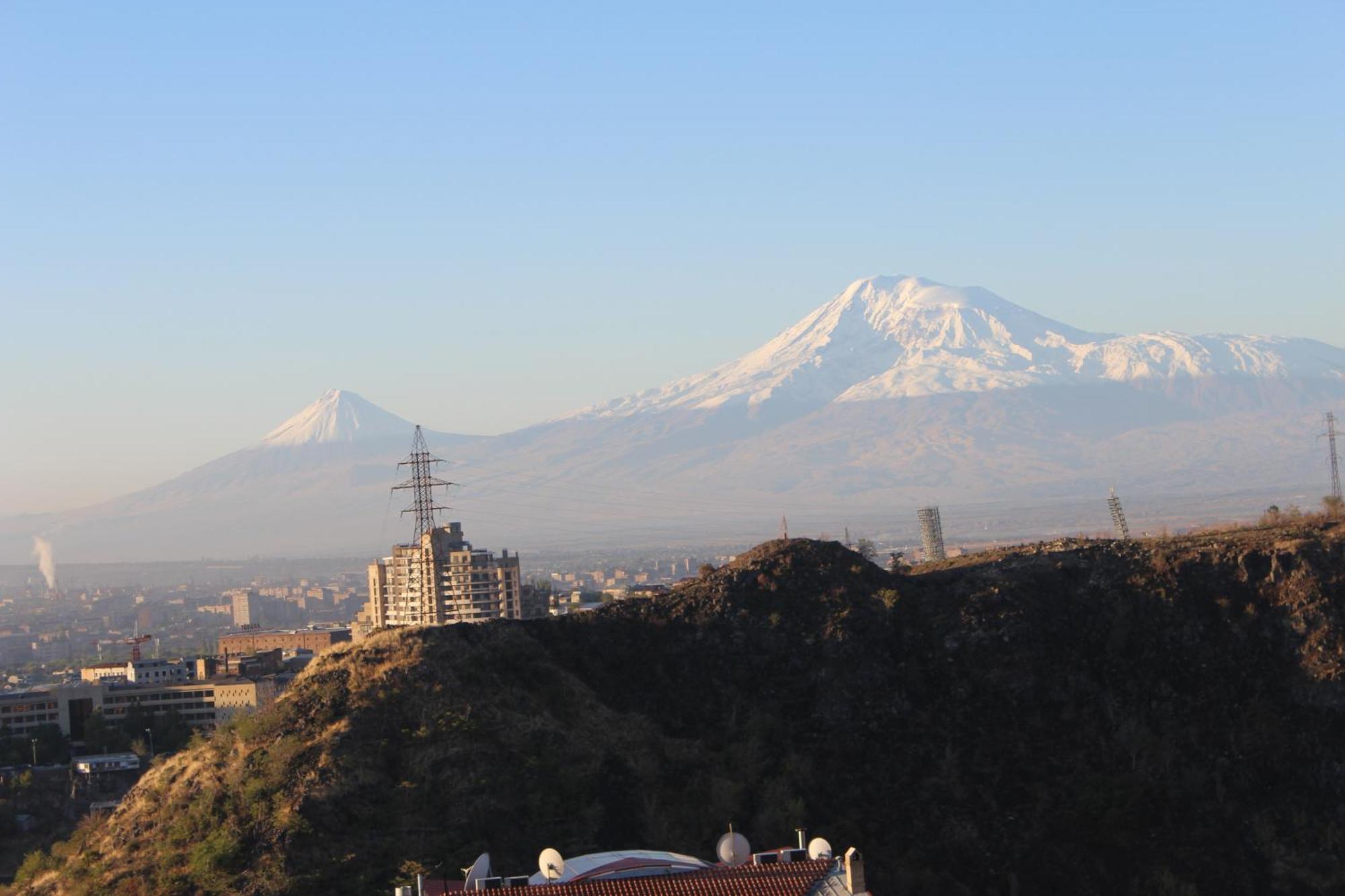 Hotel Grig Yerevan Bagian luar foto