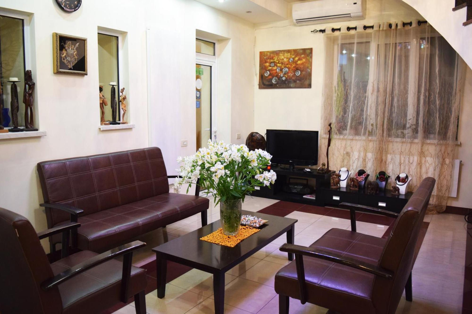 Hotel Grig Yerevan Bagian luar foto