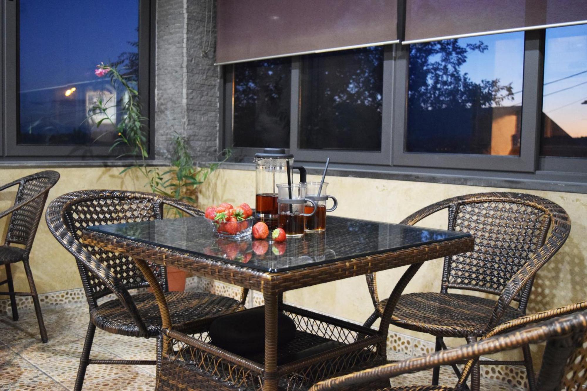 Hotel Grig Yerevan Bagian luar foto