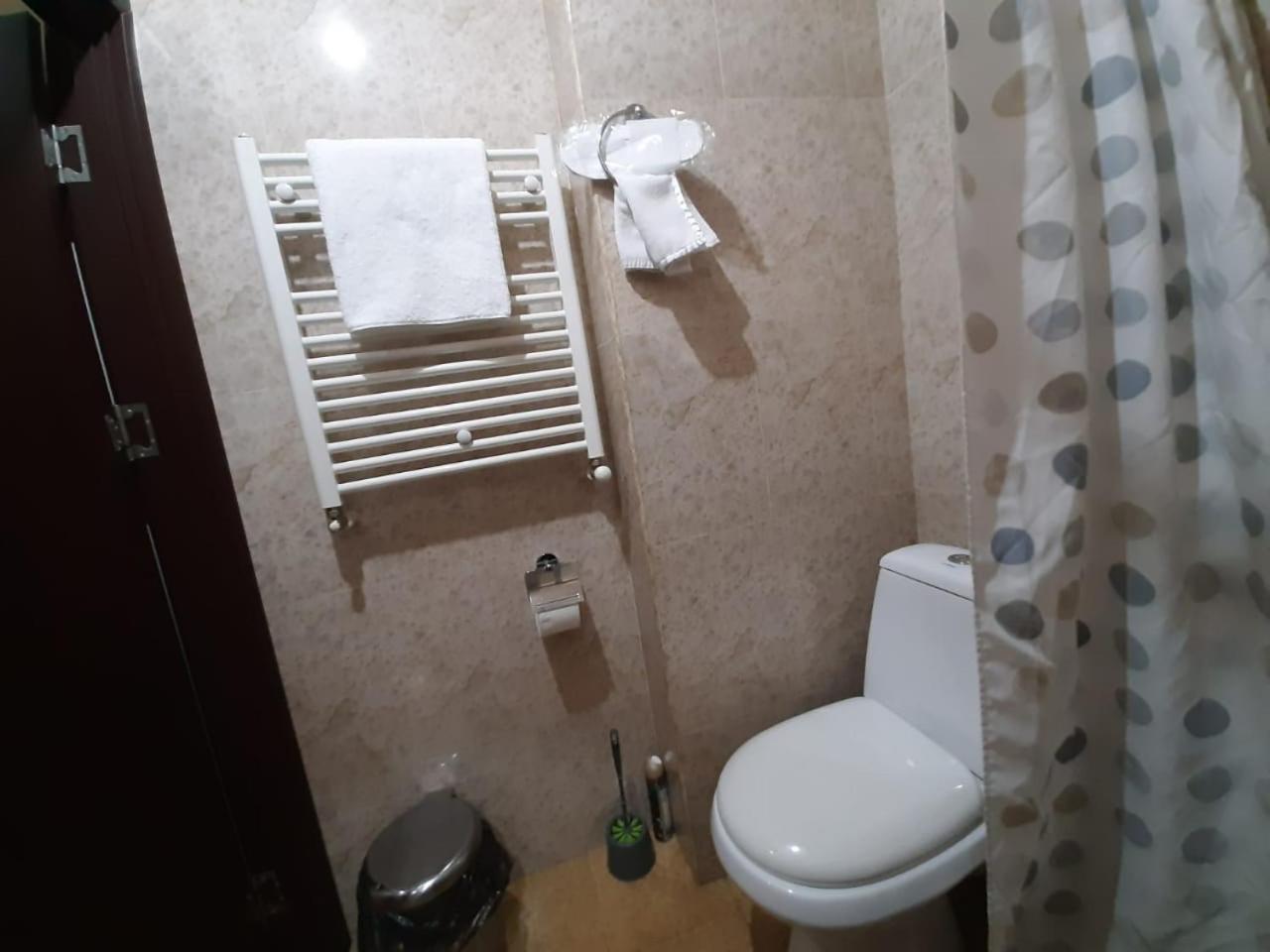 Hotel Grig Yerevan Bagian luar foto