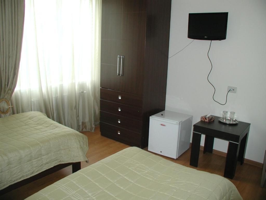 Hotel Grig Yerevan Bagian luar foto